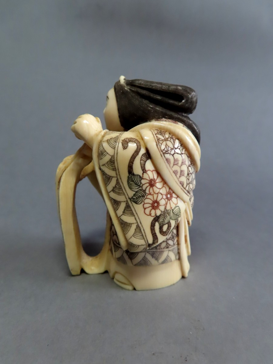 Okimono en ivoire. La déesse Benten. Signé Shozan, école de Tokyo. Japon époque Taisho.-photo-3