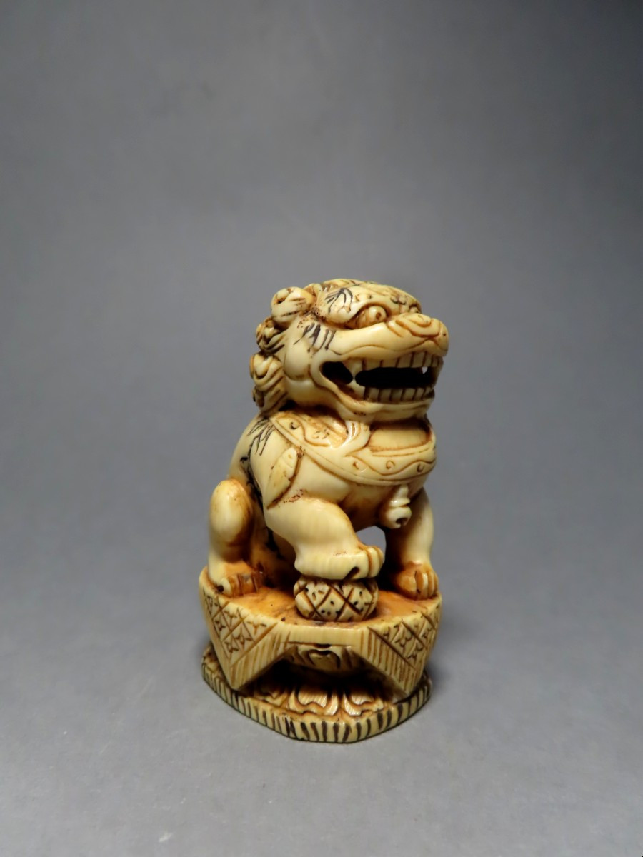 Ivory Okimono. Two Fô Dogs. China 1920-30.-photo-2