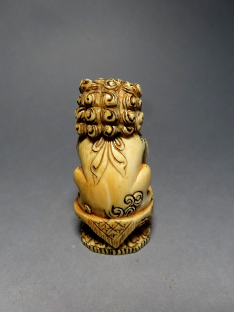 Ivory Okimono. Two Fô Dogs. China 1920-30.-photo-3