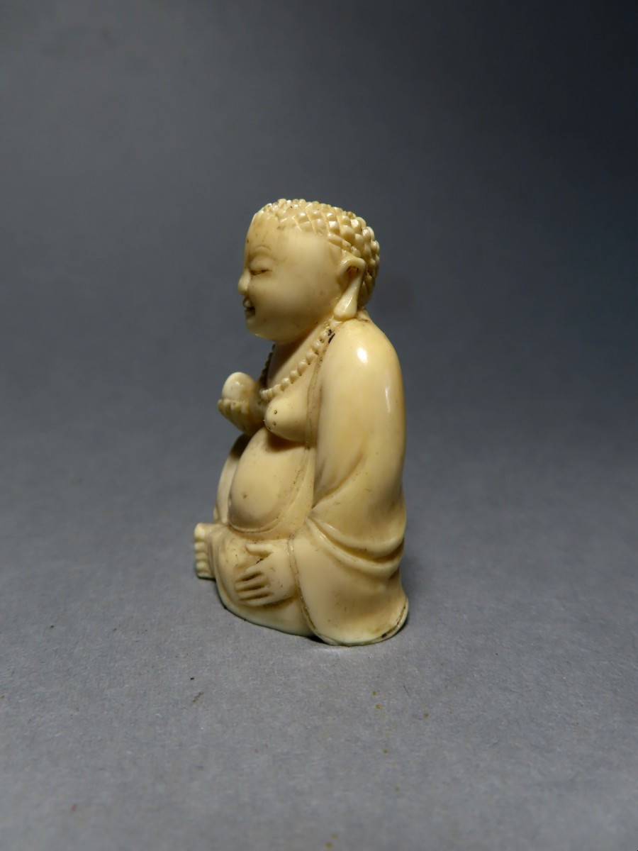 Ivory Okimono. Smiling Deity. China 1920-30-photo-2