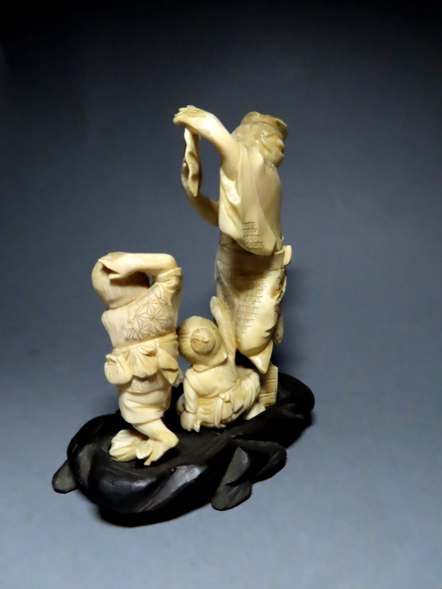 Okimono In Marine Ivory. Sambaso Dancers. Meiji Period, Japan (1868-1912)-photo-4