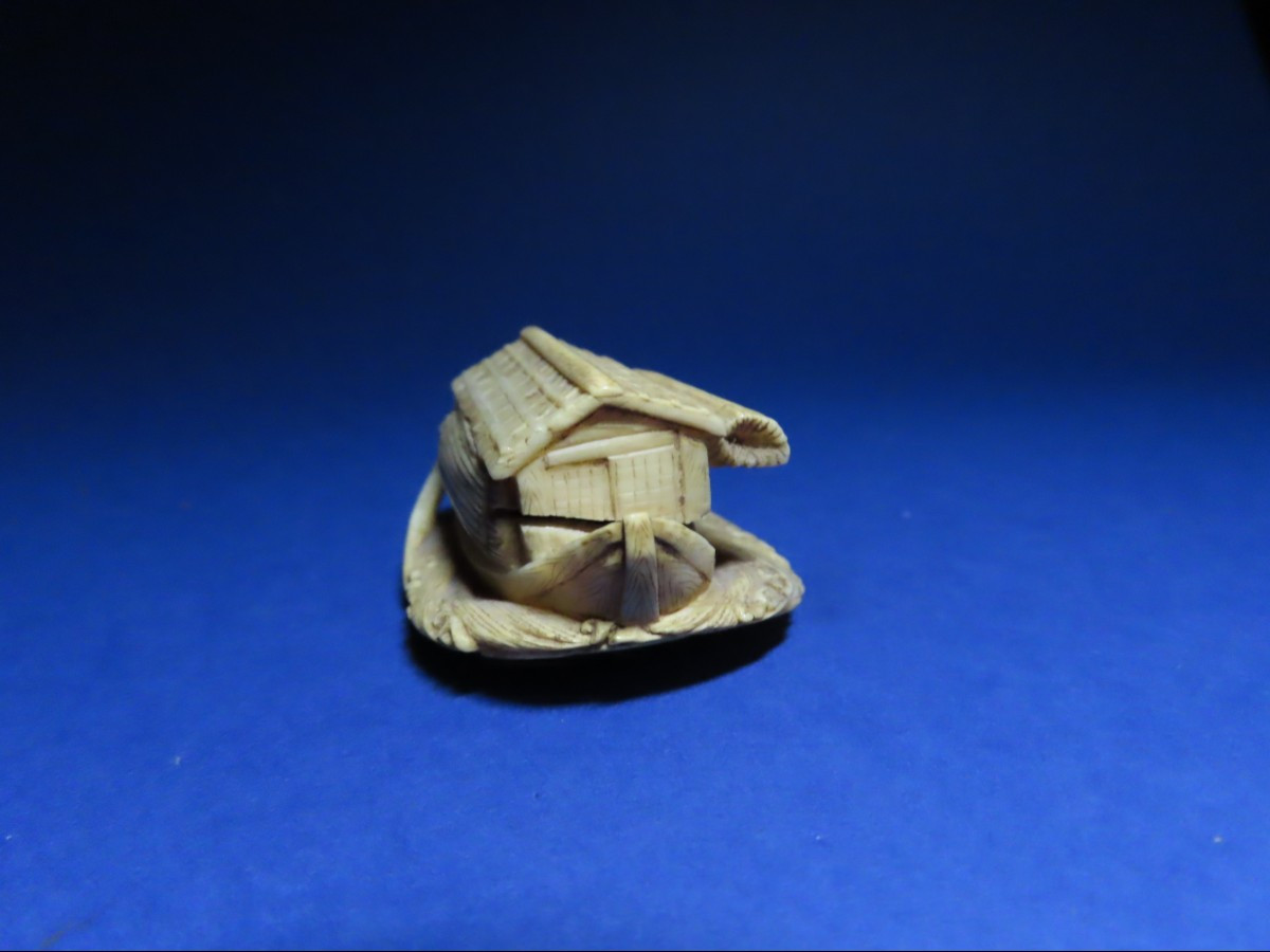 Ivory Netsuke. Sleeping Boat. Signed Masaharu, Tokyo School, Meiji Period, Japan (1868-1912)-photo-1