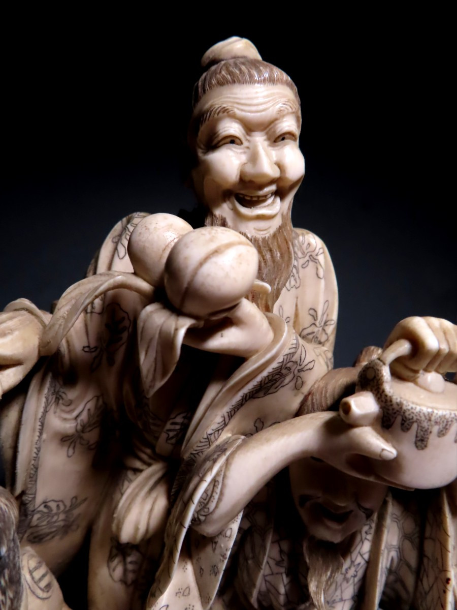 Okimono en ivoire. Offrandes. Signé Eimin , Japon époque Meiji (1868-1912 )-photo-4