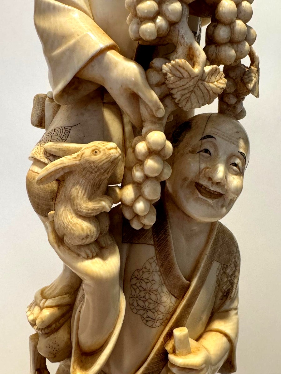 Ivory Okimono. The Winegrower And The Woodcutter. Japan, Meiji Period (1868-1912)-photo-2