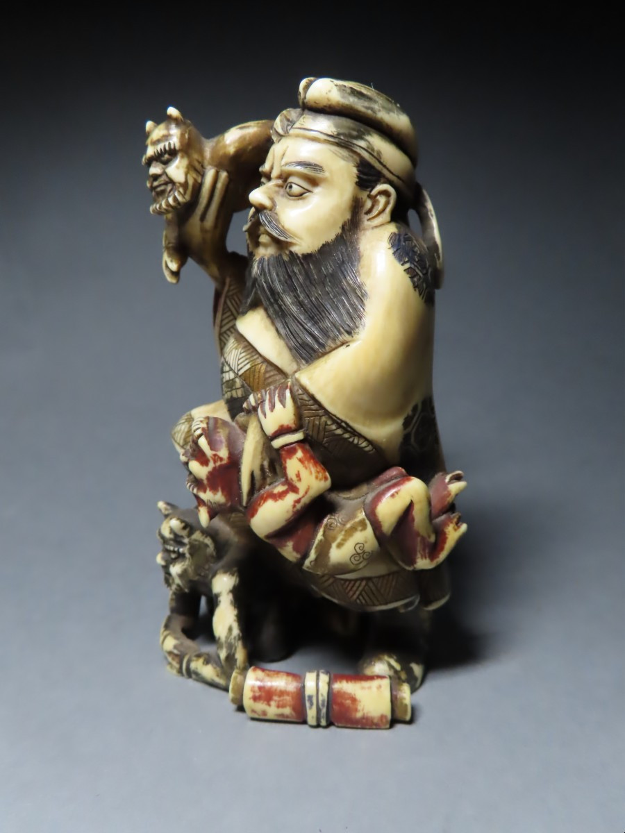 Ivory Okimono. Shoki Slaying The Oni. Japan, Meiji Period (1868-1912)-photo-2