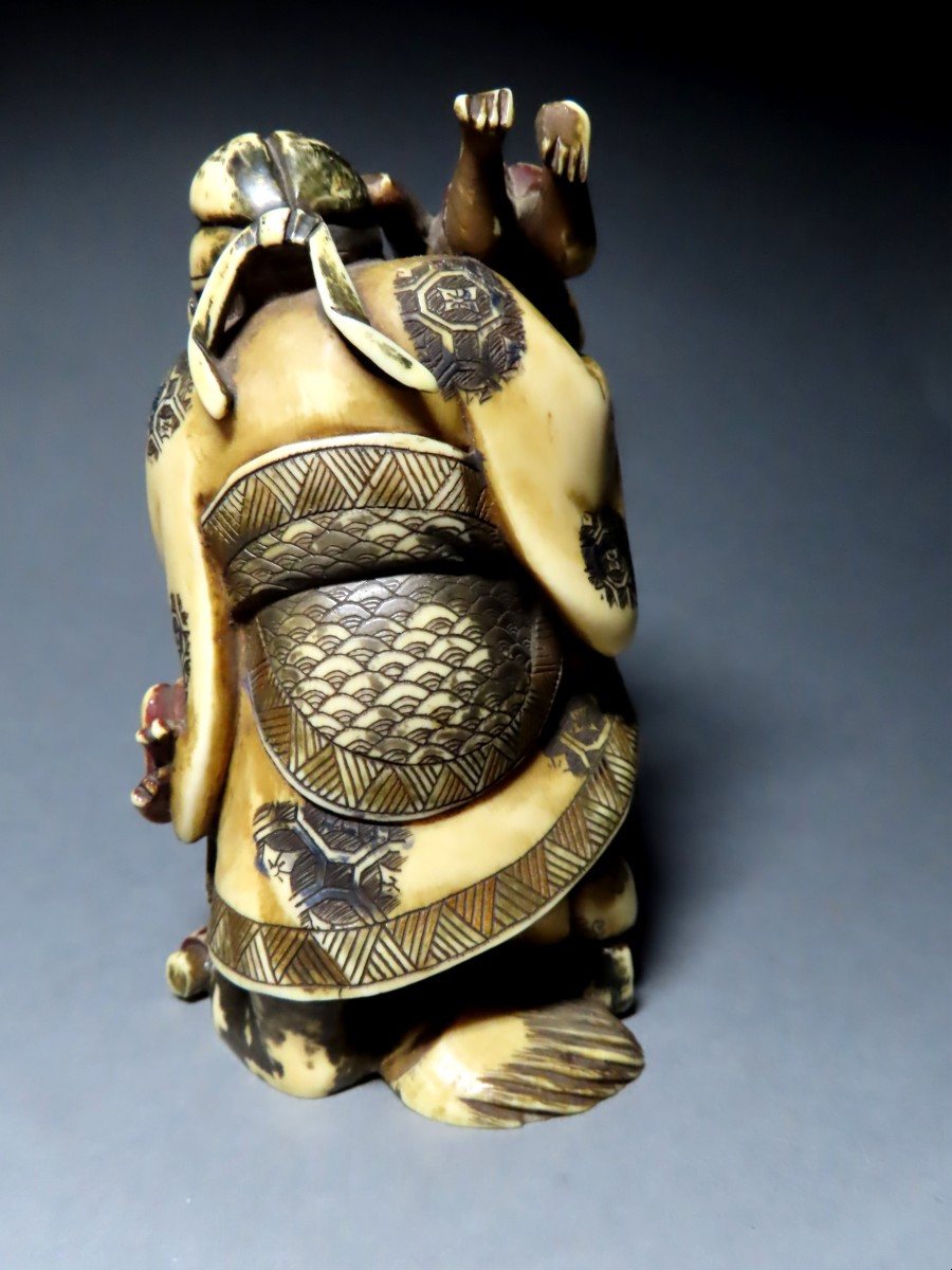 Ivory Okimono. Shoki Slaying The Oni. Japan, Meiji Period (1868-1912)-photo-4