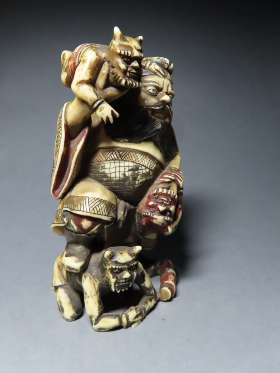 Ivory Okimono. Shoki Slaying The Oni. Japan, Meiji Period (1868-1912)-photo-2