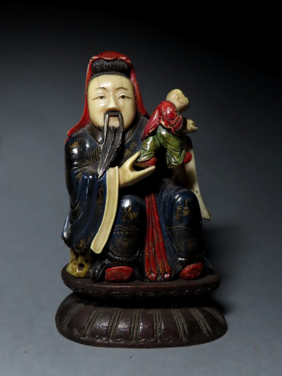 Ivory Okimono. The Dignitary And The Child. China 1920-30.