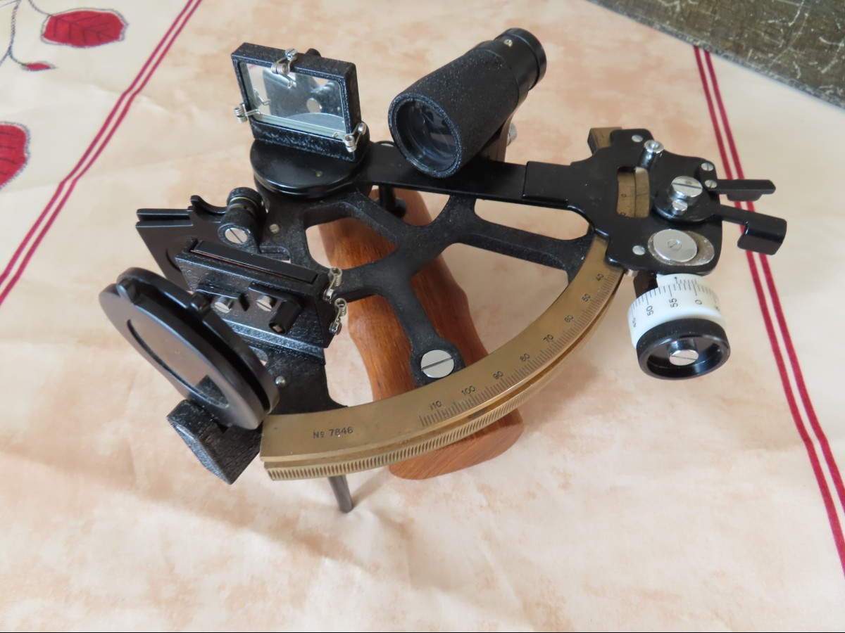 Sextant contemporain dans sa boîte d'origine.-photo-2