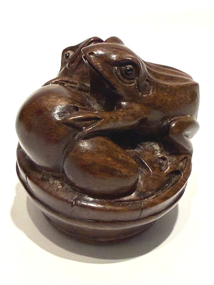 Netsuke In Zitan Or Teak Wood. Japan Meiji Period (1868-1912 )