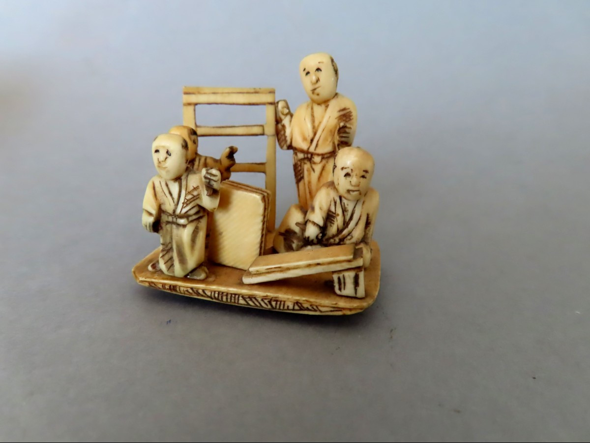 Okimono In Ivory. Group Of Craftsmen. Japan Meiji Period (1868-1912 )