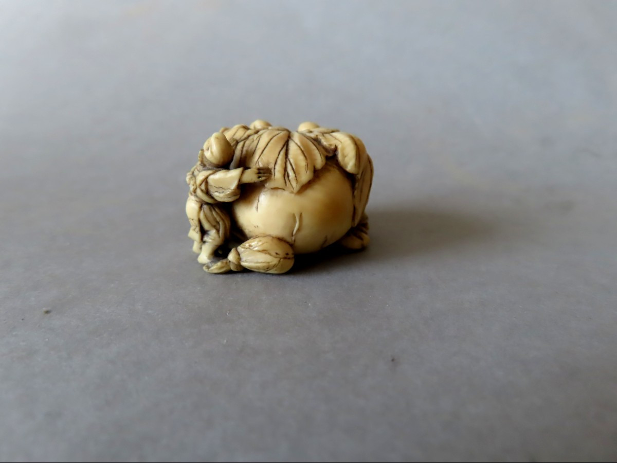 Ivory Netsuke. Little Men In Khaki. Japan Meiji Period (1868-1912 )-photo-3