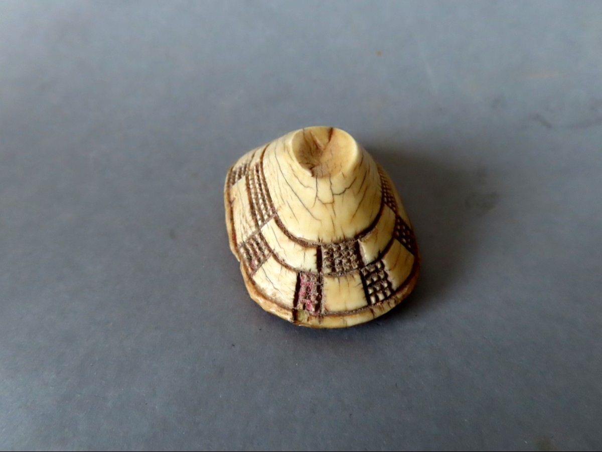 African Ceremonial Button. Early 20th Century-photo-2