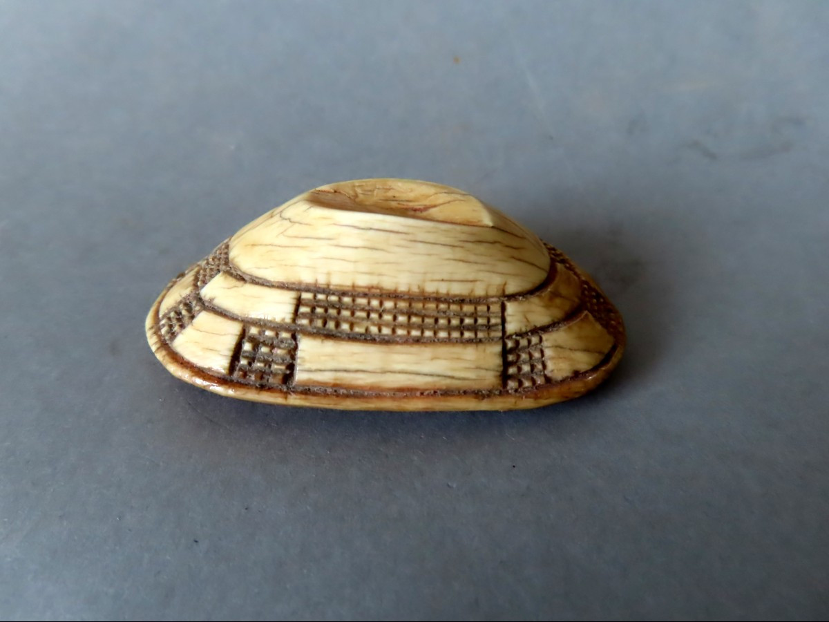 African Ceremonial Button. Early 20th Century-photo-3