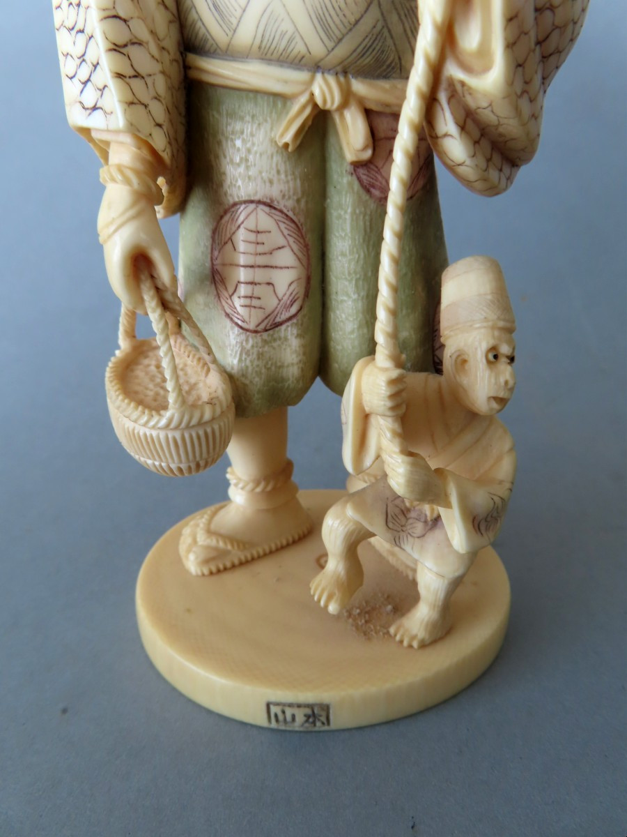 Ivory Okimono. Samurawashi And His Monkey. Japan Taisho Period (1912-1928 )-photo-5