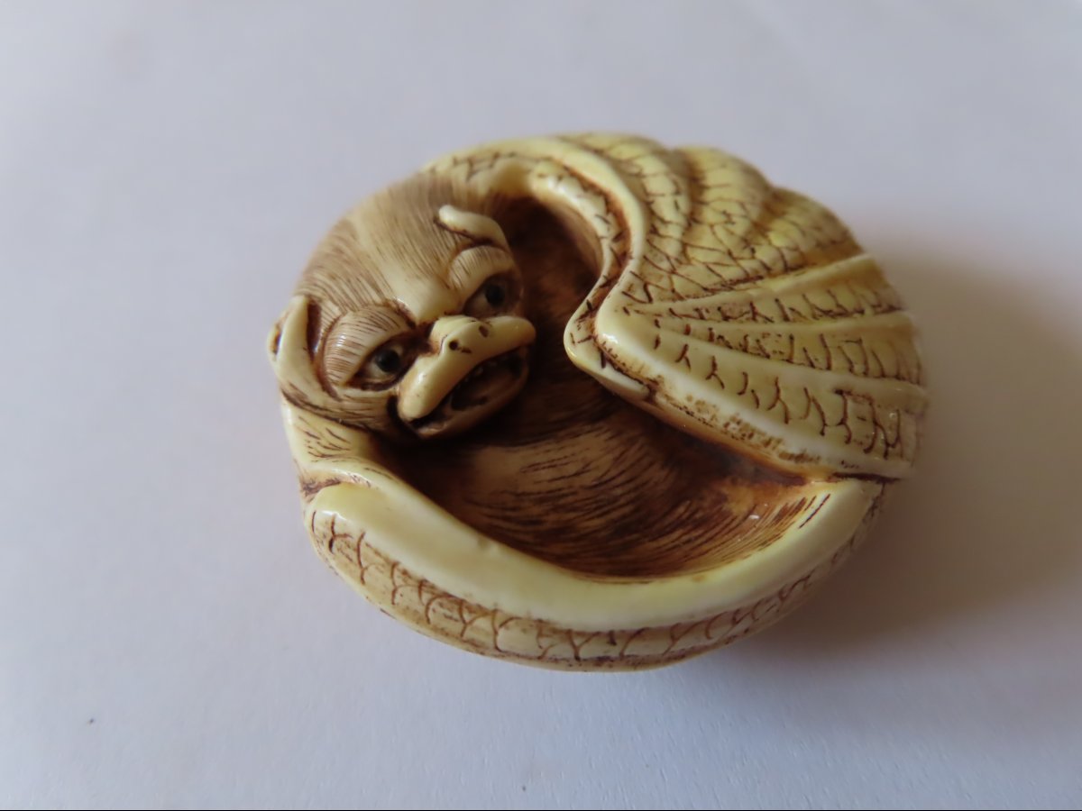 Netsuke à la chauve-souris. Signé  Kutani Yoshi + Kakihan. Japon-photo-2