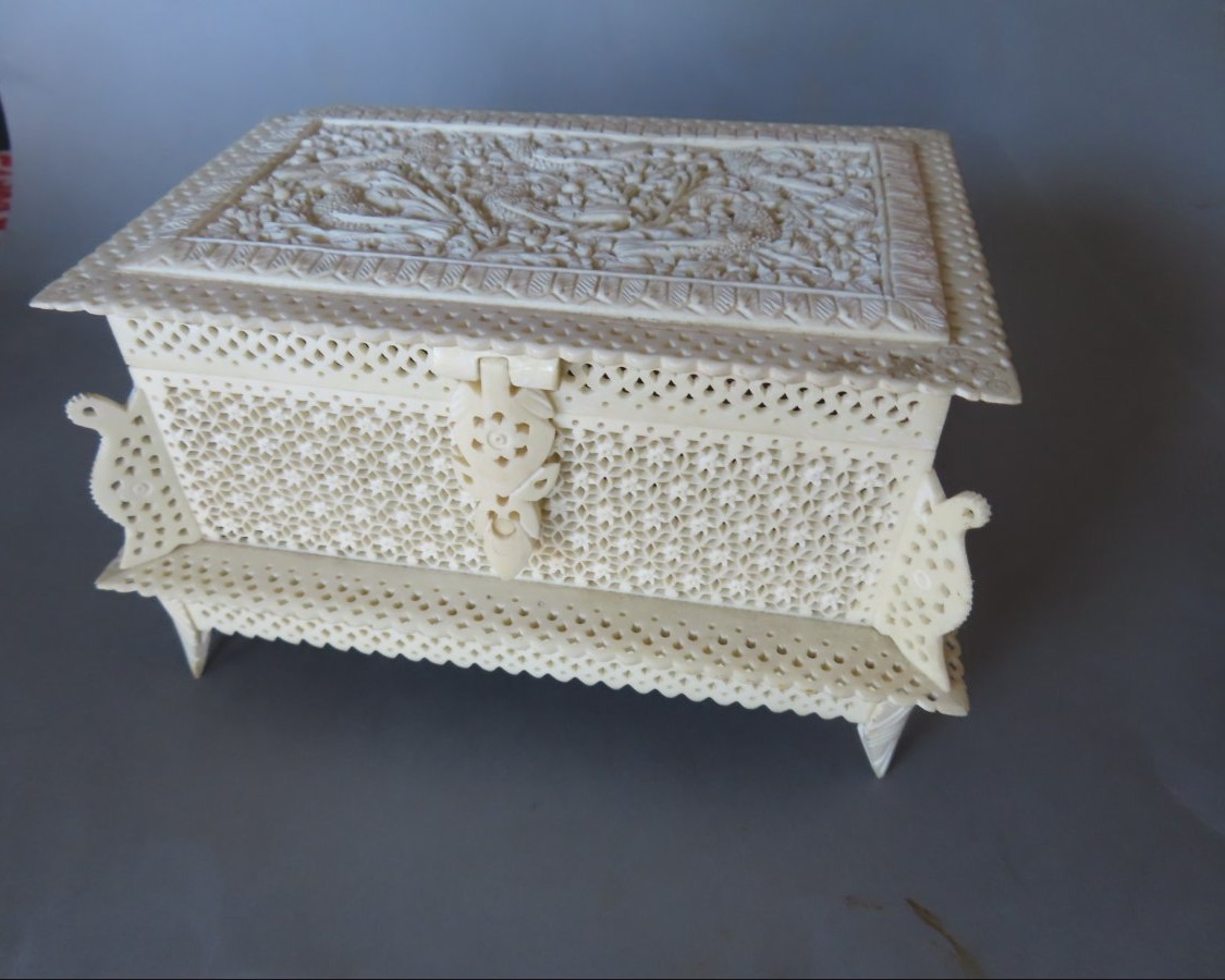 Coffret en os . Inde.