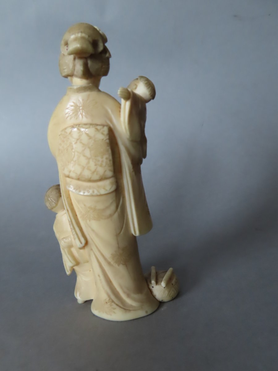 Ivory Okimono.  A Mother And Her Two Children. Meiji Period, Japan (1868–1912)-photo-4