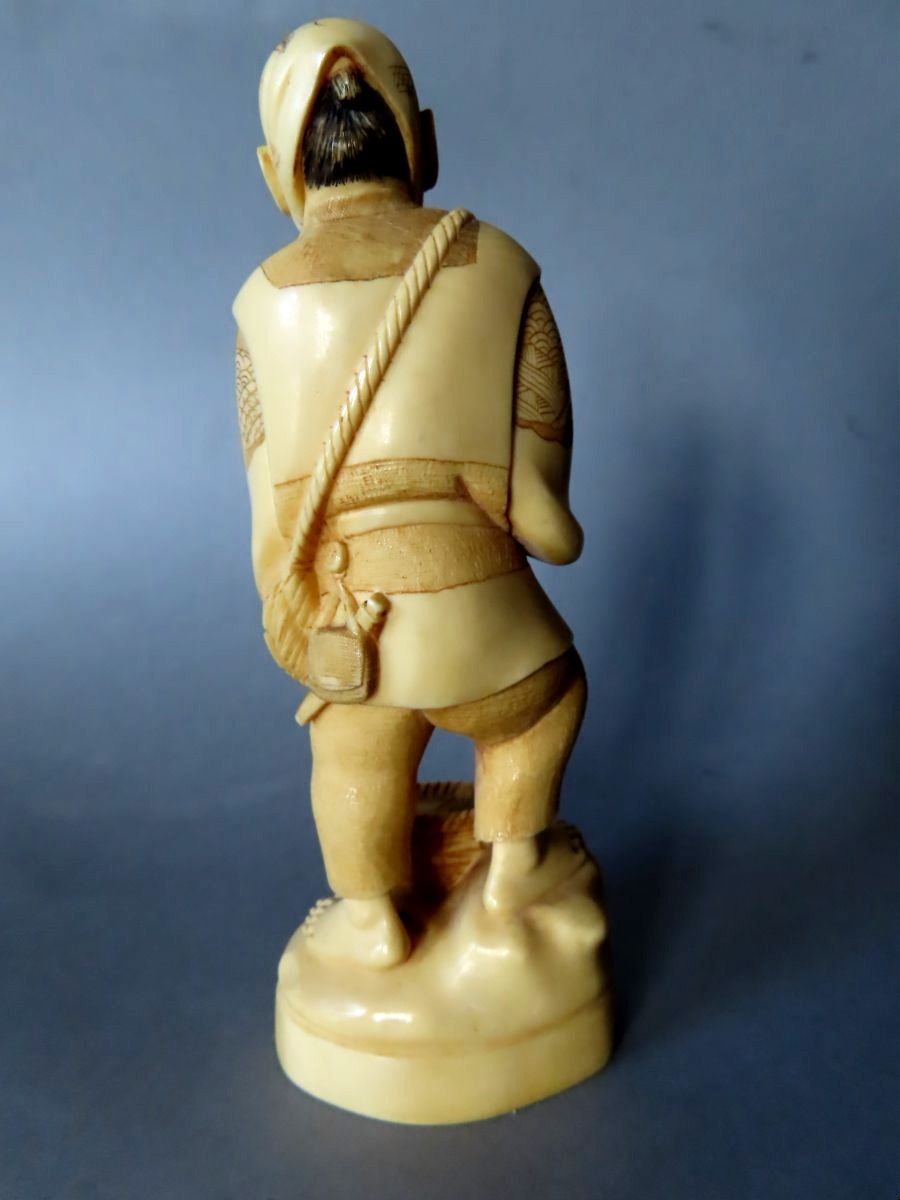 Okimono en ivoire. Les semailles. Japon époque Meiji (1868-12912 )-photo-4