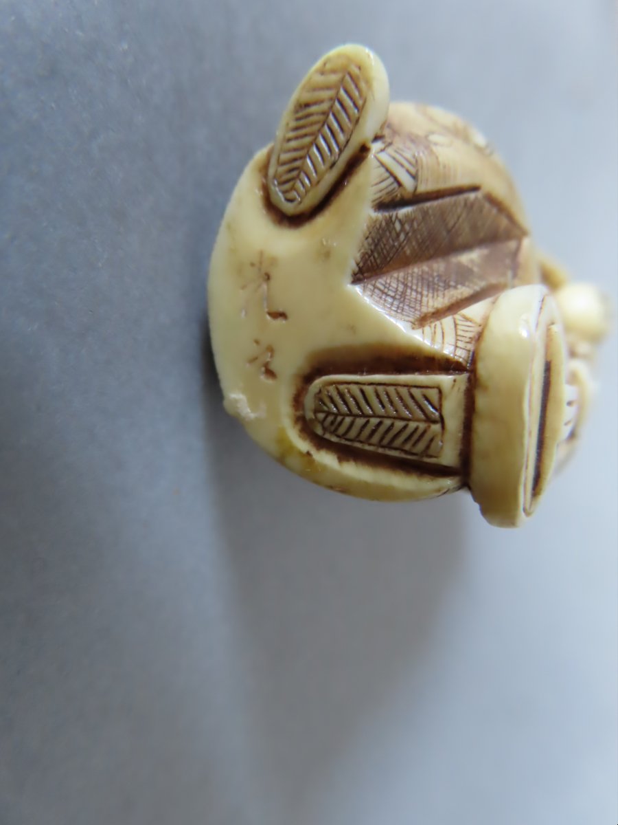 Ivory Netsuke. The Hannya Witch As A Musician. Signed Mitsuyuki. Meiji Period, Japan (1868–1912)-photo-2
