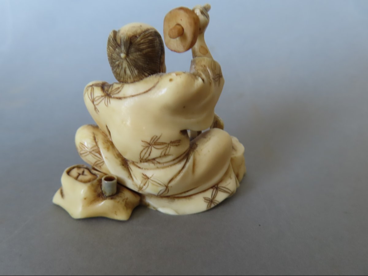Okimono Made Of Marine Ivory. The Clumsy Craftsman. Meiji Period, Japan (1868–1912)-photo-3