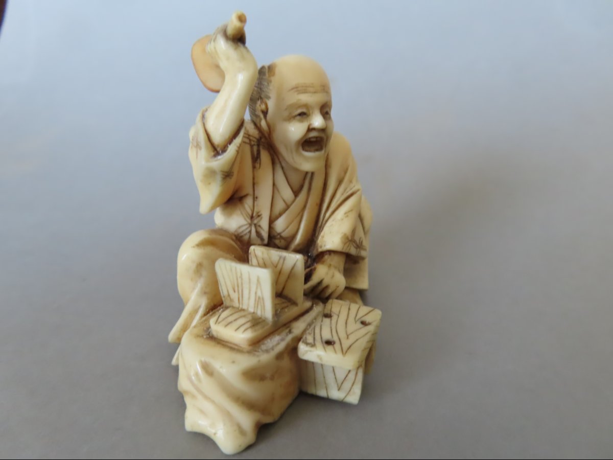 Okimono Made Of Marine Ivory. The Clumsy Craftsman. Meiji Period, Japan (1868–1912)-photo-1