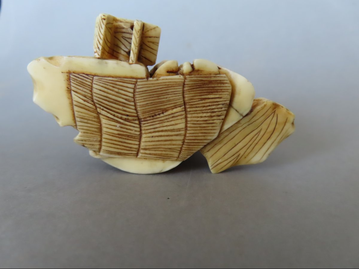 Okimono Made Of Marine Ivory. The Clumsy Craftsman. Meiji Period, Japan (1868–1912)-photo-4