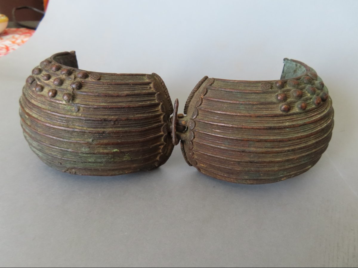 Bracelet d'esclave en bronze. Afrique.