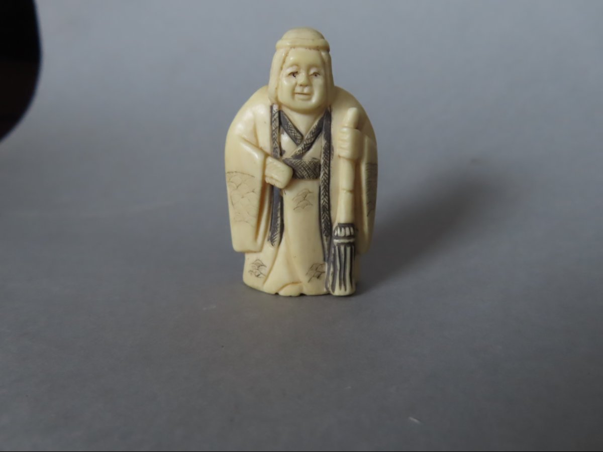 Ivory Netsuke. The Pair Of Street Sweepers. Japan, Taisho Period (1912–1928)