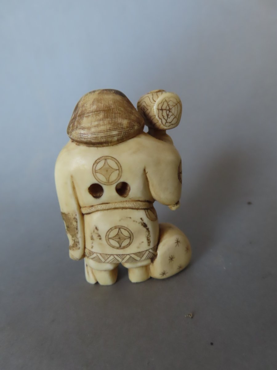 Ivory Netsuke. Daikoku, His Mallet, And His Bag Of Treasures. Japan, Taisho Period (1912–1928)-photo-3