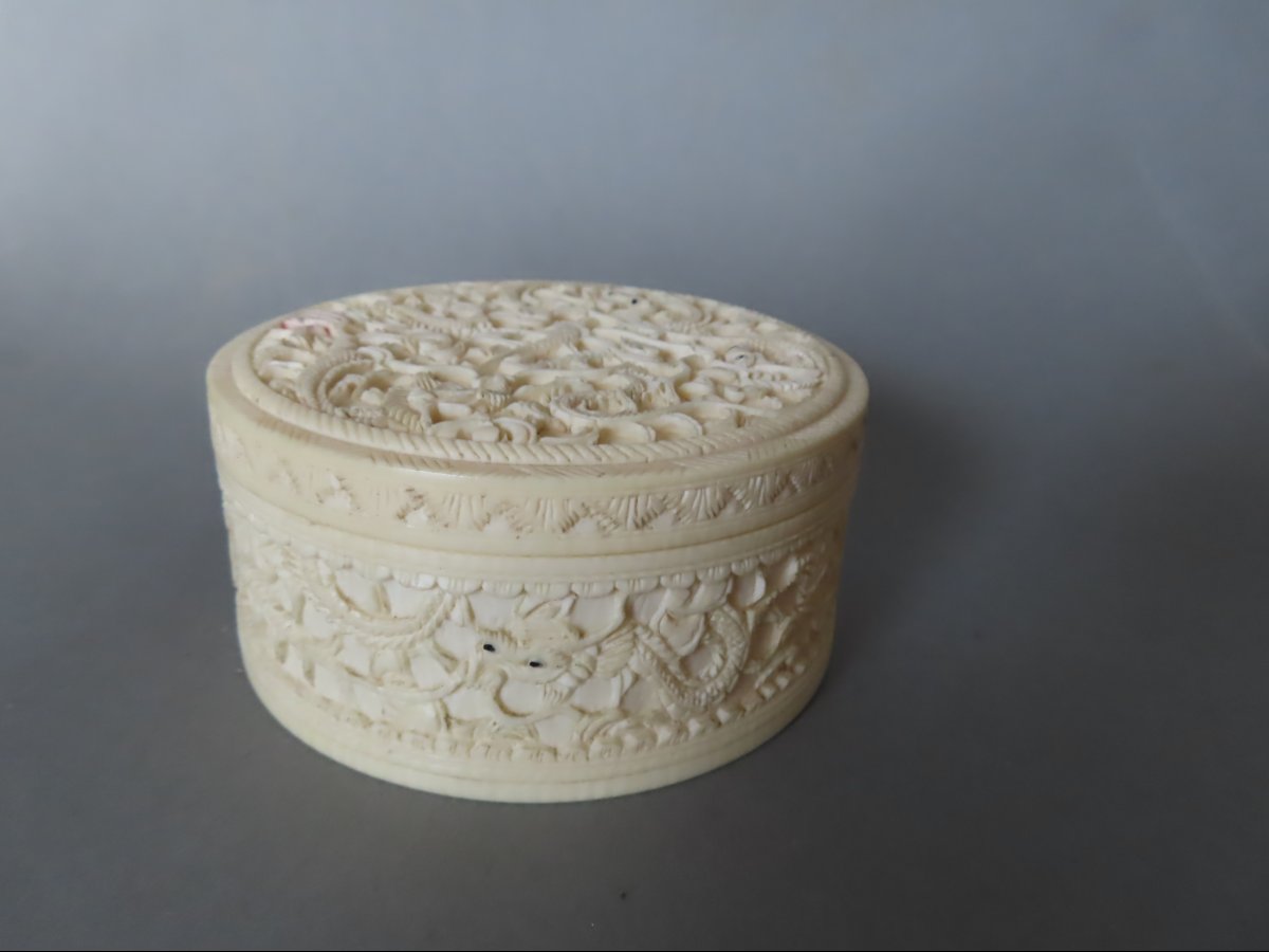 Ivory Powder Compact With Dragons. China, 1920s–1930s.