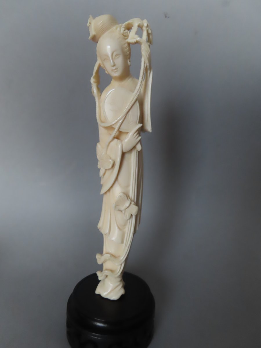 Ivory Okimono. Guanyin With Butterflies. China, 1930–40-photo-3