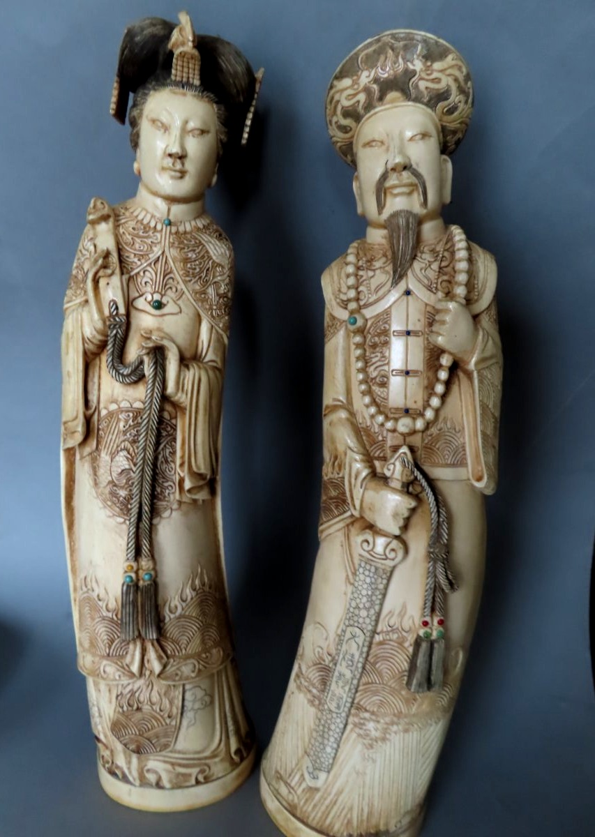 Coupleen ivoire  , Empereur et Impératrice. Chine 1920-30