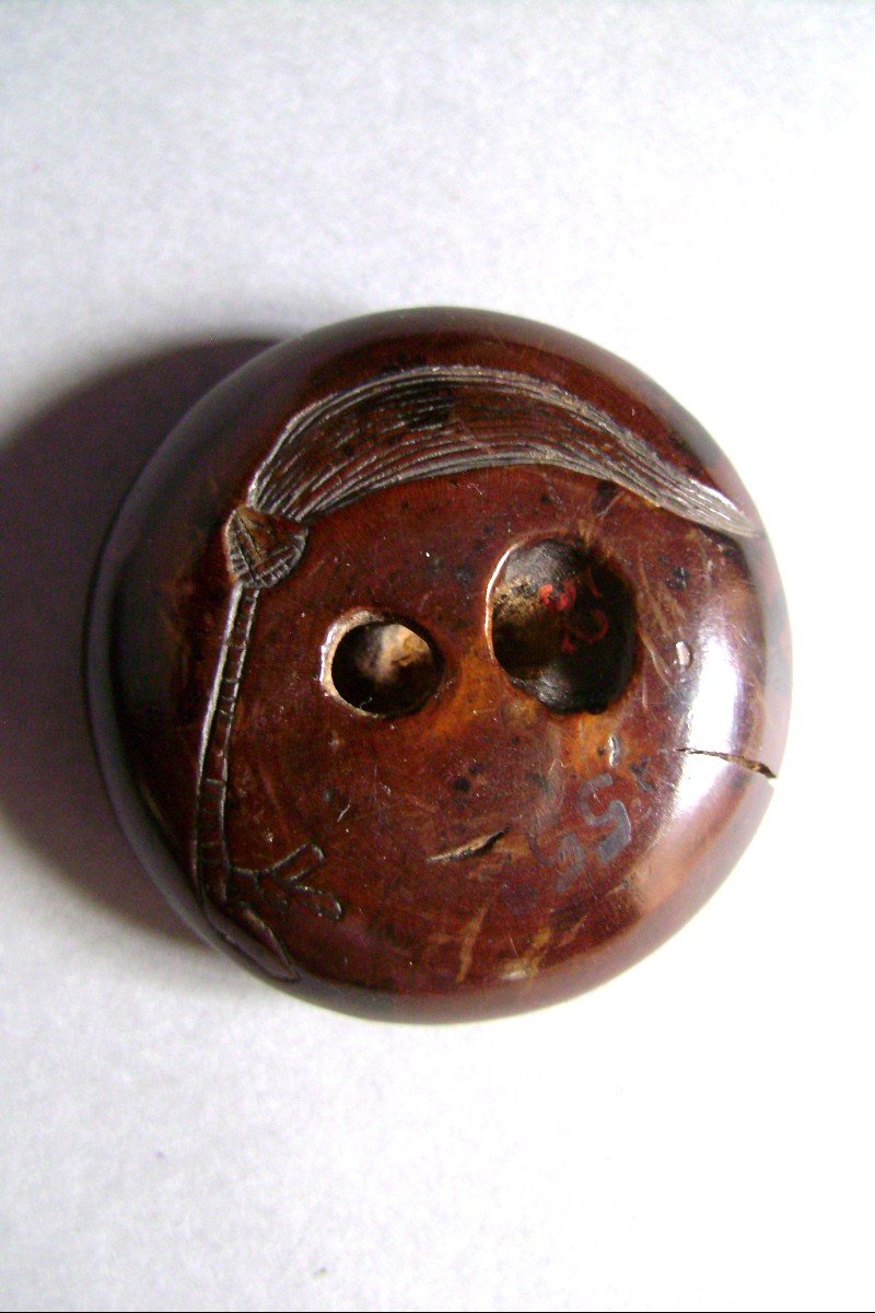 Netsuke, Manju . Daruma et son chasse-mouche. Japon époque EDO,1780.-photo-2