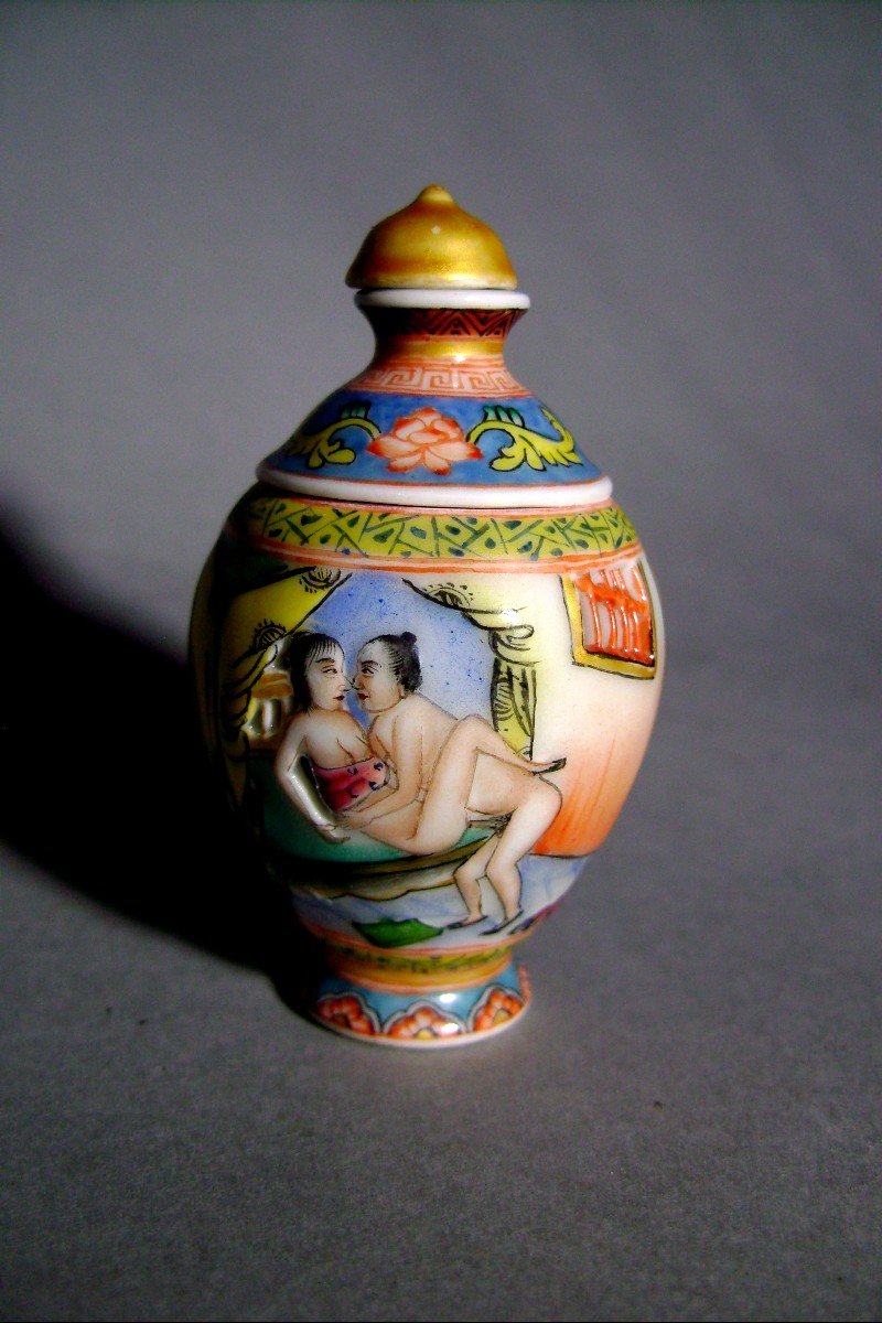 Double Body Porcelain Snuff Bottle, Erotic. China Early Twentieth