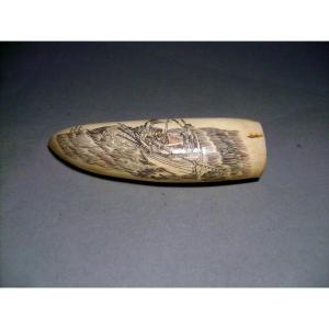 Scrimshaw en Ivoire. Baleine Harponnée.  Nantucket, Usa,  XIXème.