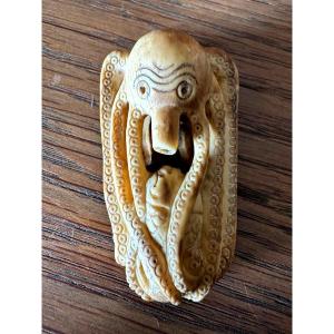 Ivory Netsuke. Predatory Octopus. Japan, Meiji Period (1868-1912)