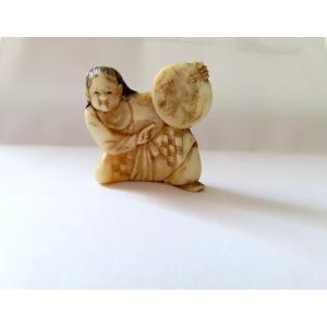 Marine Ivory Netsuke. Dish Seller. Japan Early Meiji Period (1868-1912 )