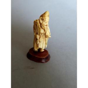 Okimono In Marine Ivory. Ebisu Palaver. Japan Meiji Period (1868-1912 )