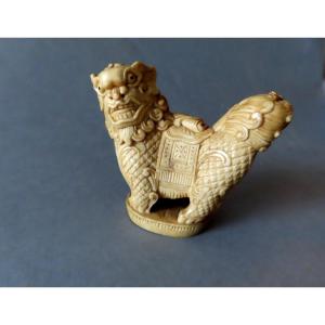 Ivory Seal With Fö Dog. China 1920-1930.