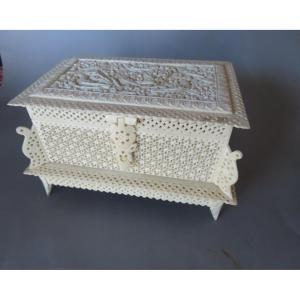 Bone Box. India.