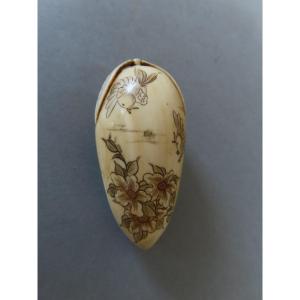 Erotic Ivory Netsuke. The Forbidden Fruit. Curiosa.  Japan, Taisho Period (1912–1928)