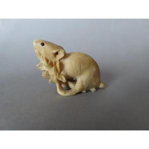 Netsuke Depicting A Rat. Meiji Period, Japan (1868–1912)