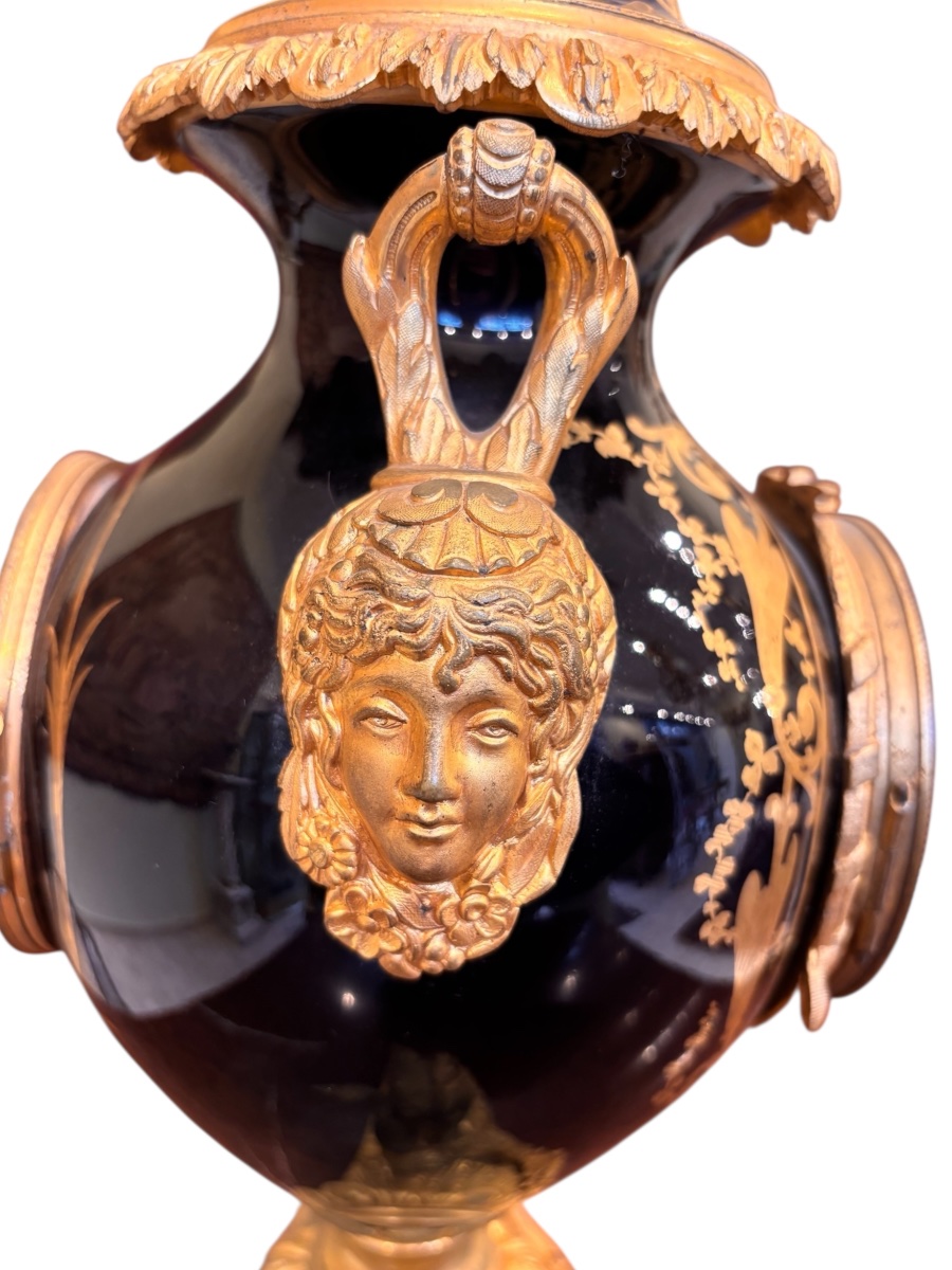 A Blue Porcelain And Gilt Bronze Clock, In The Style Of Sèvres, 19th Century-photo-4