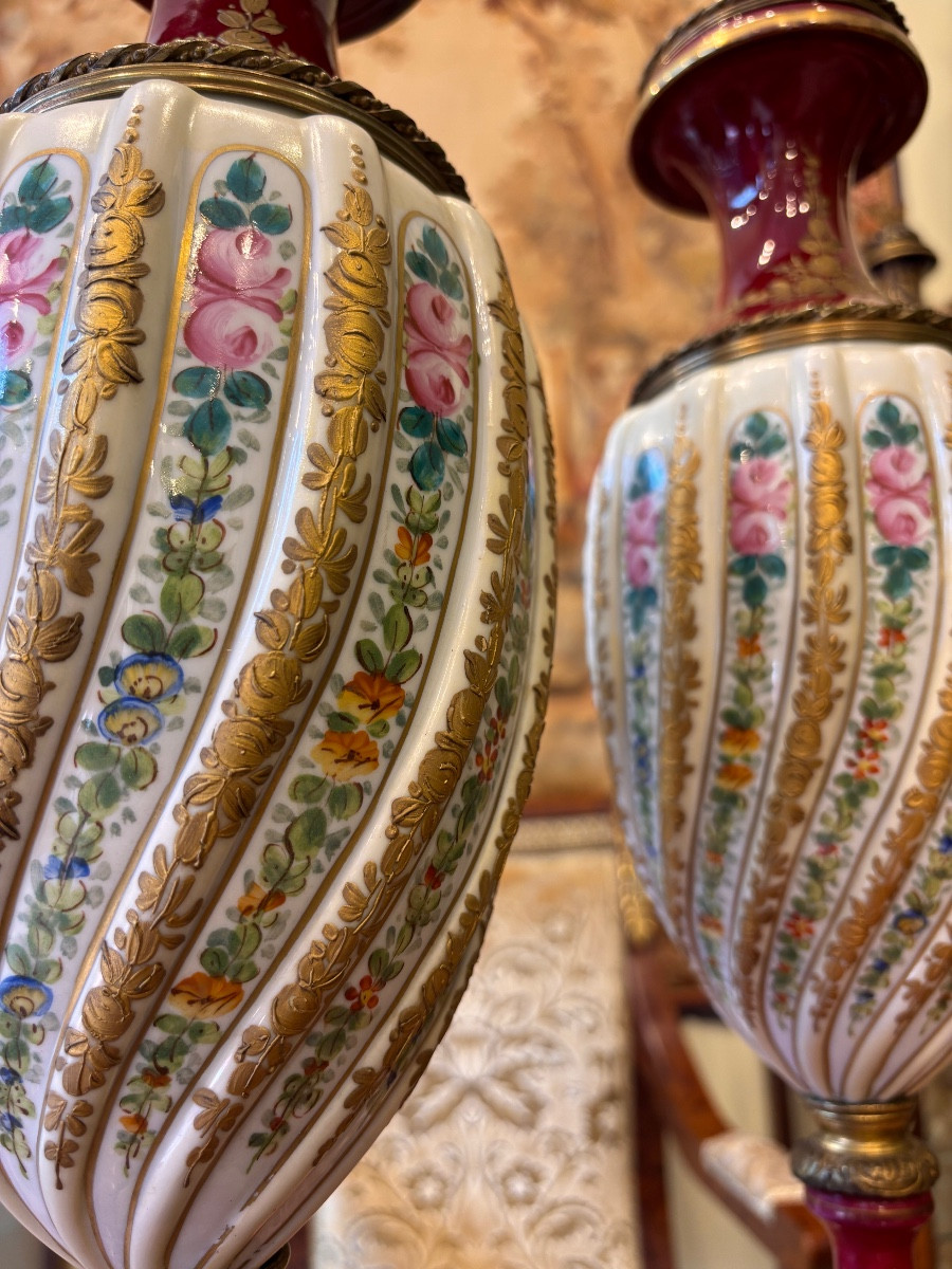 19th Century In The Sèvres Style Pair Of Covered Porcelain Vases, Gilt Bronze Mounting-photo-2