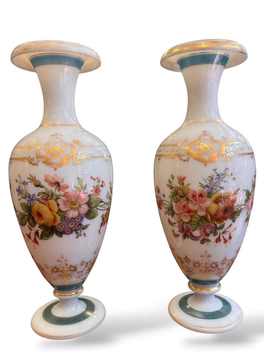 19th Century, Pair Of Glazed Opaline Vases, Probably Baccarat
