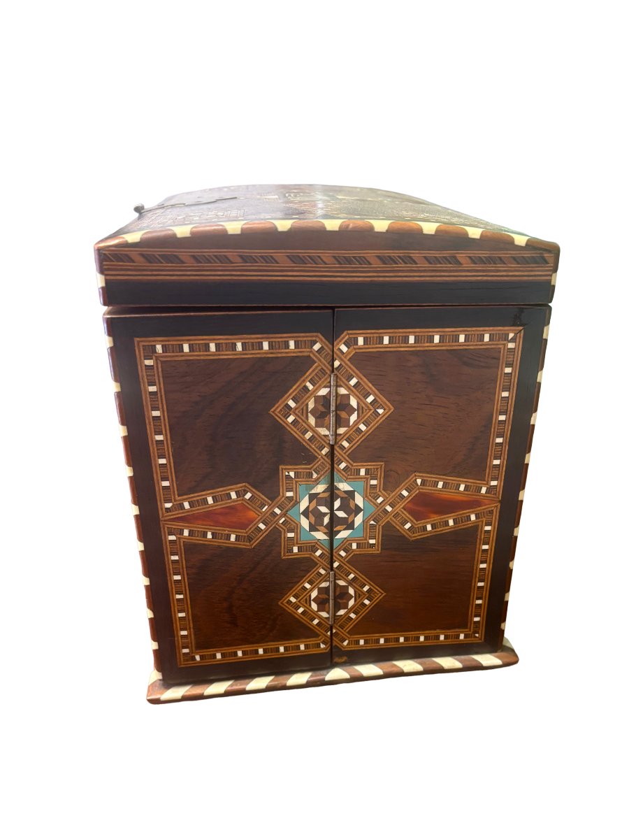Oriental Box In Precious Wood Marquetry -photo-3