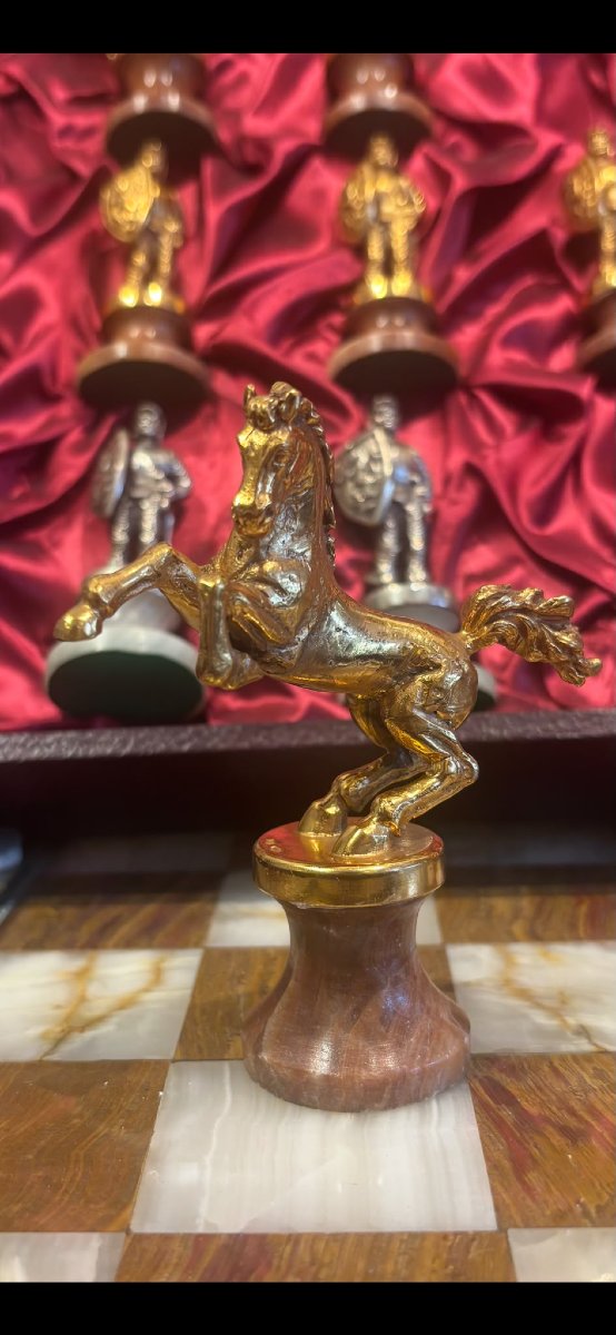 Jeu d'échecs en argent et vermeil dans son coffret de voyage. -photo-4