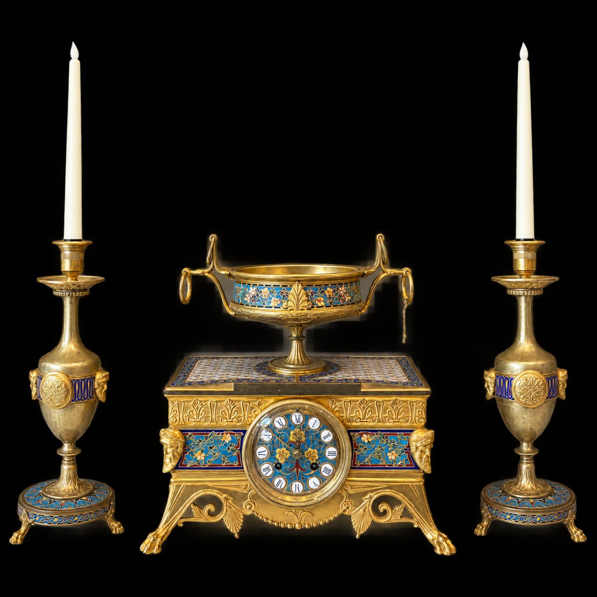 Garniture de Cheminée Néo-Grecque en bronze doré et Emaux champlevés F -Barbedienne. 