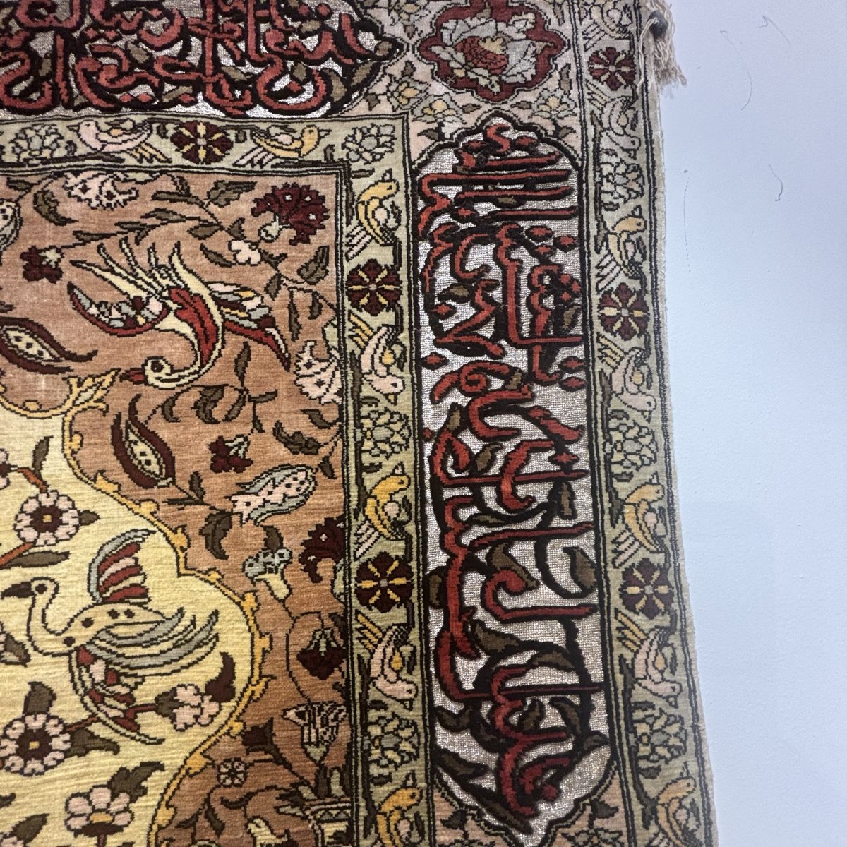 Tapis à l’arbre de vie et inscriptions,  Hereke.-photo-1